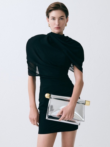 Minimalist Clutch High-Fashion Portrait